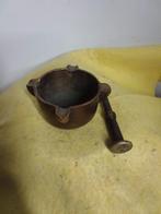 8618) zware messing asbak  met stamper, Antiek en Kunst, Antiek | Koper en Brons, Ophalen of Verzenden