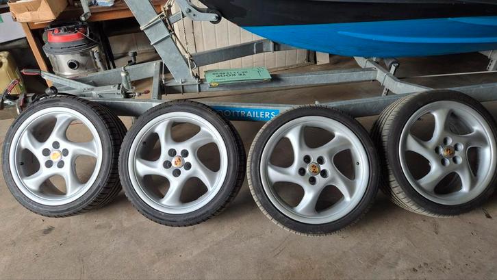 Velgen 5×100 Replica Porsche cup 2  18 inch, Auto-onderdelen, Banden en Velgen, Banden en Velgen, Zomerbanden, 18 inch, 225 mm