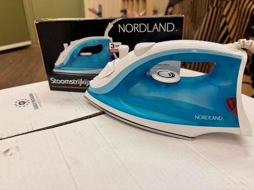 Nieuw. Strijkijzer Nordland, Witgoed en Apparatuur, Strijkijzers en Strijkplanken, Zo goed als nieuw, Strijkijzer met snoer, Ophalen of Verzenden