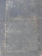 GRATIS 20 / 21 grote grijze grindtegels 60 x 60 x 6, Tuin en Terras, Tegels en Klinkers, Ophalen of Verzenden, Zo goed als nieuw