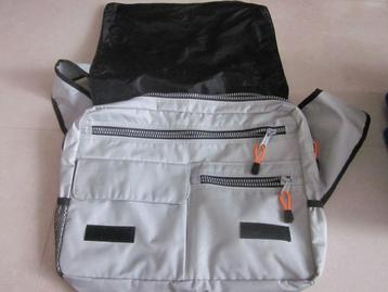 Schoudertas/ postman bag / laptop tas / schooltas, crossover