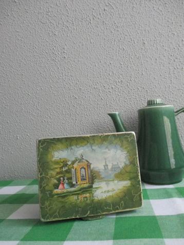 Vintage Theeblikje Retro beschikbaar voor biedingen