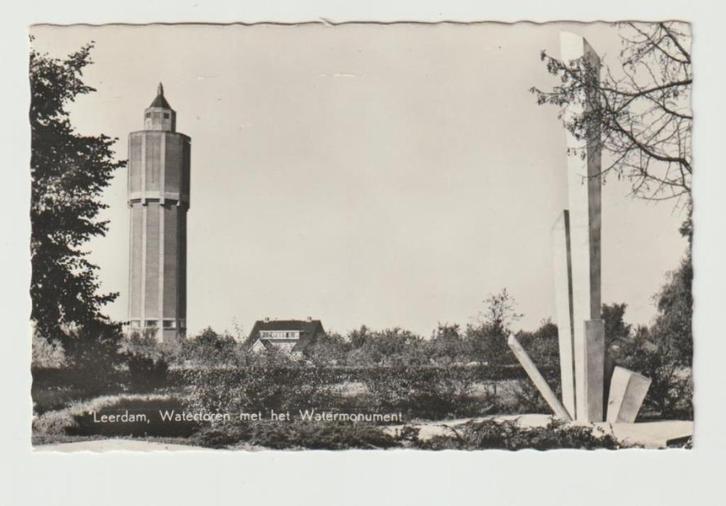 A 06 Leerdam. Watertoren met het Watermonument, Verzamelen, Ansichtkaarten | Nederland, Gelopen, Zuid-Holland, 1940 tot 1960, Ophalen of Verzenden