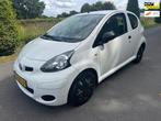 Toyota Aygo 1.0-12V Access, Voorwielaandrijving, Euro 5, Gebruikt, 4 stoelen
