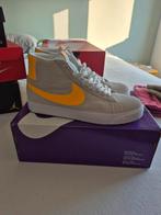 Nike SB Blazer mid beige suede US10, Kleding | Heren, Schoenen, Ophalen of Verzenden, Nieuw, Overige kleuren
