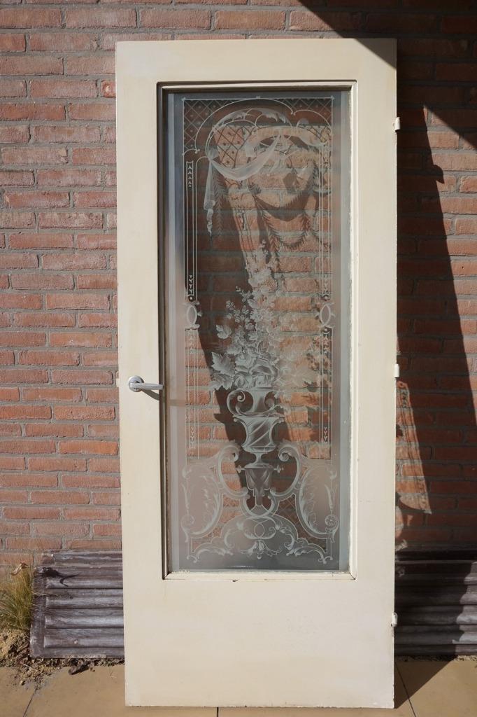 Houten deur met geetst/gestraald glas, bloementuil decoratie, Doe-het-zelf en Verbouw, Deuren en Horren, Gebruikt, Binnendeur