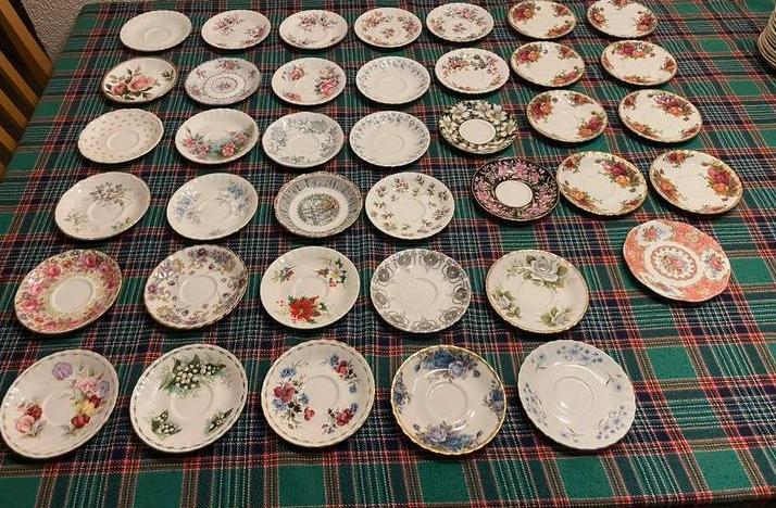 Royal albert losse dames schotels, Antiek en Kunst, Antiek | Servies compleet, Ophalen of Verzenden
