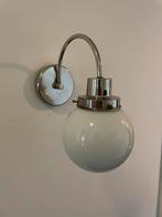 Vintage retro Witte Wandlamp met Glazen Bol, Ophalen, Gebruikt, Glas, Vintage