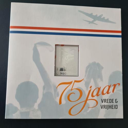 Zilveren Postzegel Nederland 75 Jaar Vrede & Vrijheid, Postzegels en Munten, Postzegels | Nederland, Postfris, Na 1940, Ophalen of Verzenden