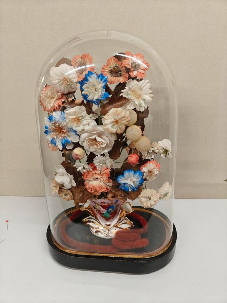 Antieke Stolp met Vaas & Boeket, Antiek en Kunst, Antiek | Woonaccessoires, Ophalen