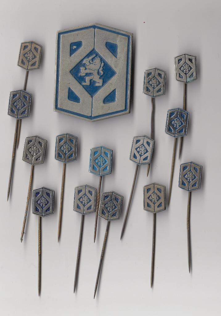 Verzameling Bescherming Bevolking BB speldjes Pet embleem, Verzamelen, Militaria | Algemeen, Landmacht, Embleem of Badge, Nederland