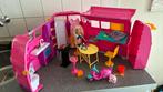 Barbie camper met veel toebehoren, Kinderen en Baby's, Speelgoed | Poppen, Ophalen of Verzenden, Zo goed als nieuw, Barbie