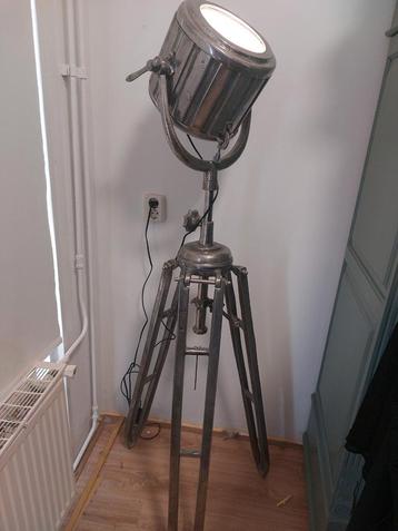 Vintage Filmset Lamp - 150cm Hoog beschikbaar voor biedingen