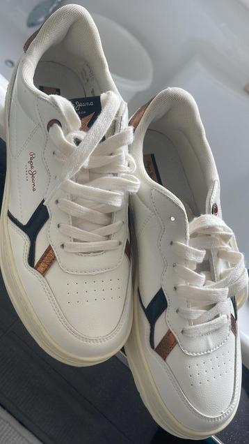 Sneakers merk Pépé Jeans Londen beschikbaar voor biedingen