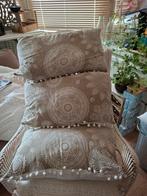 Decoratieve Kussens met Mandala Print, Huis en Inrichting, Ophalen, Zo goed als nieuw, Beige, Rechthoekig