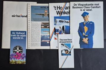 Air Holland map met diverse folders (N231)  beschikbaar voor biedingen