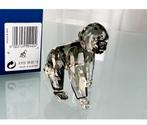 Swarovski SCS Gorillajong Gorilla jong nieuw, Ophalen of Verzenden, Nieuw, Figuurtje