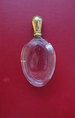 Odeurflesje of ligflacon kristal met gouden dop, Antiek en Kunst, Antiek | Glas en Kristal, Ophalen of Verzenden