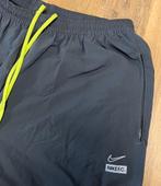 Nike FC trainingsbroek zwart grijs - Maat XL, Kleding | Heren, Nike, Maat 56/58 (XL), Ophalen of Verzenden, Zo goed als nieuw