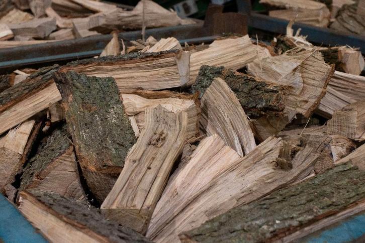 Droog of vers haardhout Eiken / Essen / Berk / Naald /MIX, Tuin en Terras, Haardhout, Blokken, Eikenhout, 6 m³ of meer, Ophalen of Verzenden