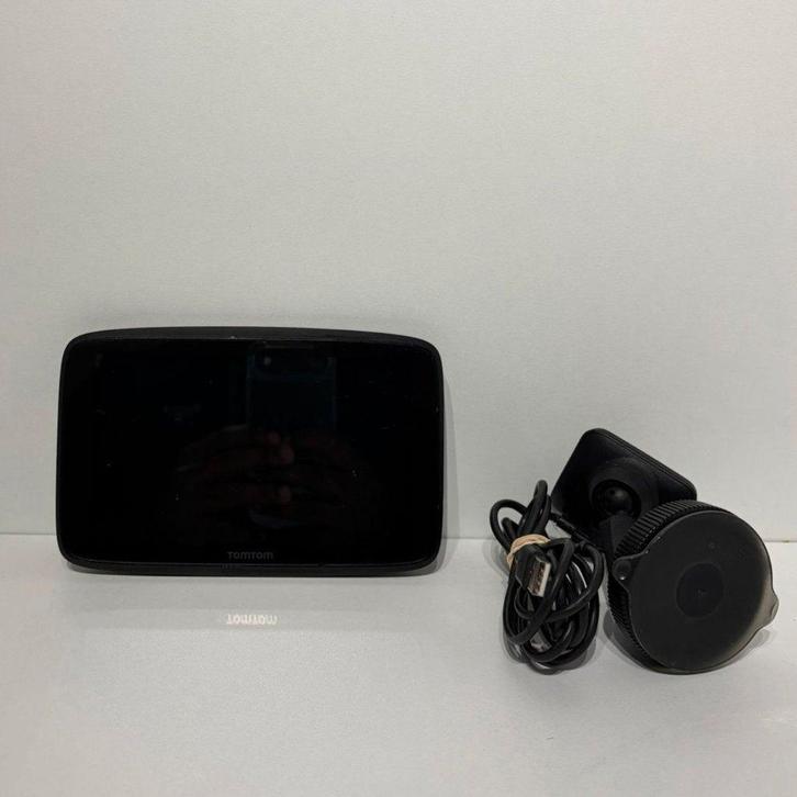 TomTom Go Essential 6'' Europa Navigatiesysteem met Houder, Auto diversen, Autonavigatie, Ophalen of Verzenden