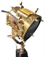 Francis Bolton Searchlight / zoeklicht., Ophalen