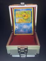 Psyduck 1st edition - Fossil, Hobby en Vrije tijd, Verzamelkaartspellen | Pokémon, Ophalen of Verzenden, Zo goed als nieuw