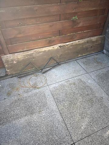 Plank met stalen muurbevestiging - 200cm beschikbaar voor biedingen