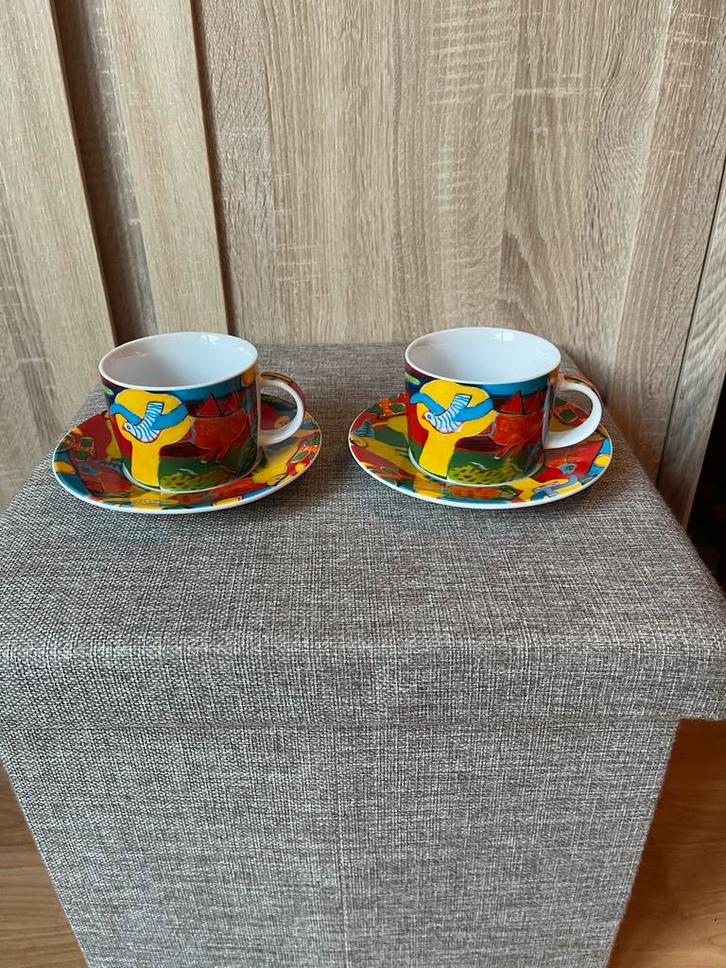 Corneille Kop en Schotel Set (2), Huis en Inrichting, Keuken | Servies, Zo goed als nieuw, Kop(pen) en/of Schotel(s), Overige stijlen