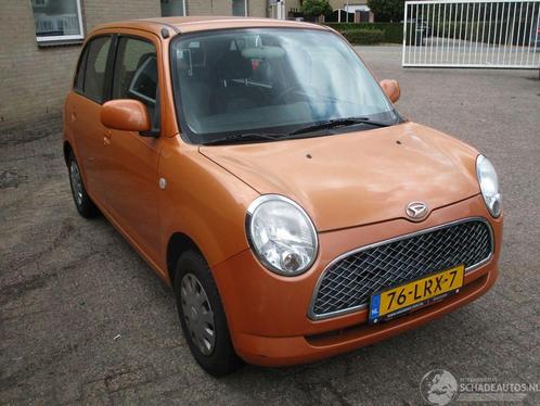 Daihatsu Trevis 1.0 Airco (bj 2010), Auto diversen, Schadeauto's, Daihatsu, Handgeschakeld, Benzine, Hatchback, Rood