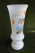 Prachtige oude handbeschilderde Opaline bloemen vaas, Ophalen of Verzenden