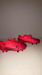 Z.g.a.n. Nike Merc voetbalschoenen maat 28, Kinderen en Baby's, Kinderkleding | Schoenen en Sokken, Ophalen of Verzenden, Zo goed als nieuw