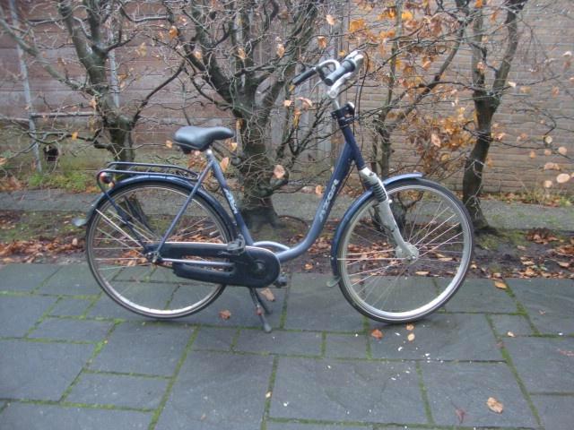 Degelijke AZOR-56cm-7V-28"- lage instap - dubbel remsysteem, Fietsen en Brommers, Fietsen | Dames | Damesfietsen, Gebruikt, Overige merken