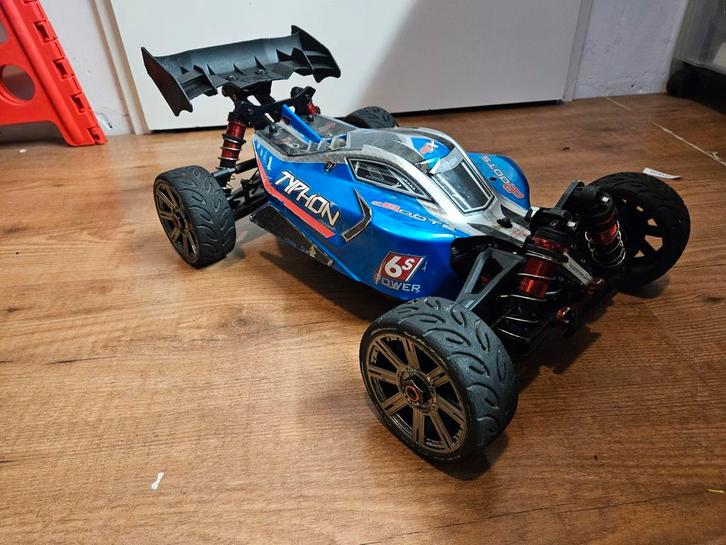 Arrma Typhoon 6S Buggy Roller - Project, Hobby en Vrije tijd, Modelbouw | Auto's en Voertuigen, Auto, Groter dan 1:32, Overige merken