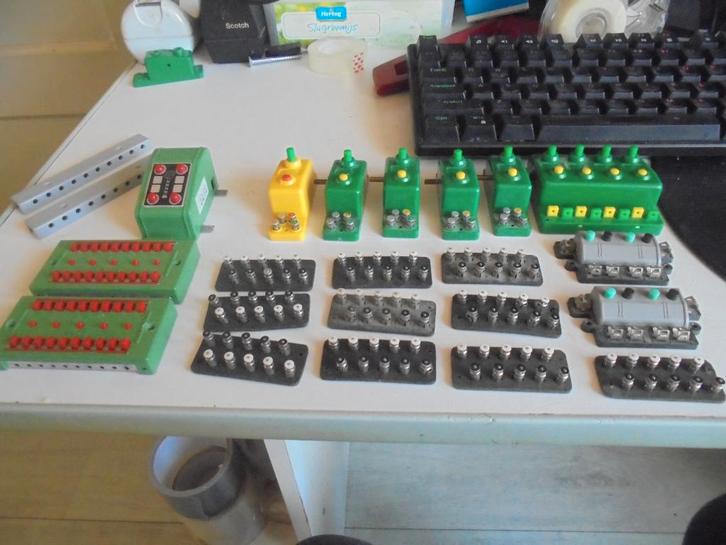 Fleischmann trix Faller lima druk schakelaars enzo, Hobby en Vrije tijd, Modeltreinen | H0, Zo goed als nieuw, Transformator of Voeding