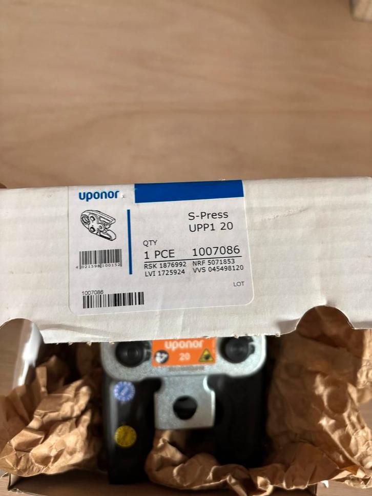 Uponor UPP1 20 en 25 Perstang - Nieuw in doos, Doe-het-zelf en Verbouw, Sanitair, Nieuw, Overige typen, Ophalen of Verzenden