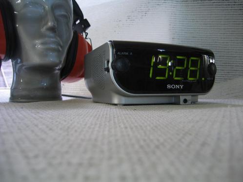 Sony radio CD AUX clockradio wekker Dreammachine Japan 2000, Audio, Tv en Foto, Cd-spelers, Zo goed als nieuw, Sony, Ophalen of Verzenden