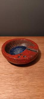 designpiece, asbak, mooie signatuur, Brutalist, fat lava, Antiek en Kunst, Ophalen of Verzenden