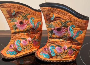 Chinese Geborduurde/embroidery baby laarsjes. beschikbaar voor biedingen
