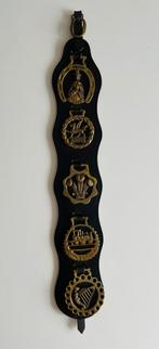 Vintage Horse Leather Medallion Strap 5 Medallions, Dieren en Toebehoren, Paarden en Pony's | Overige Paardenspullen, Ophalen of Verzenden