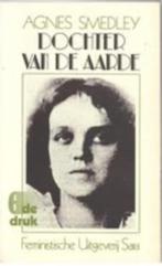 DOCHTER VAN DE AARDE - Agnes Smedley, Ophalen of Verzenden, Zo goed als nieuw, Wereld