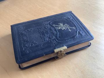 Gezangboek uit 1908 kerk Hannover met messingslot beschikbaar voor biedingen