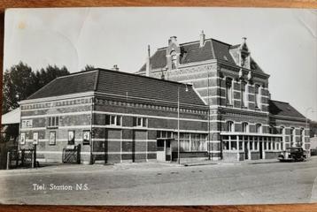 Ansichtkaart Station Tiel 1956 beschikbaar voor biedingen