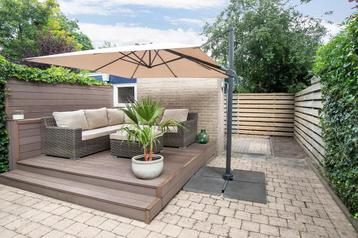 Zweefparasol vierkant 3x3m beschikbaar voor biedingen