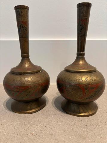 Indiase Messing Vazen uit de Jaren '40 - Paar beschikbaar voor biedingen