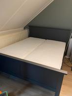 Bedframe + matras + lattenbodems, Ophalen, Tweepersoons, Zo goed als nieuw, 200 cm
