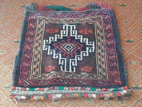 Mooi antiek handgeknoopt Perzisch kussen uit Iran 36-40 cm., Antiek en Kunst, Antiek | Kleden en Textiel, Ophalen of Verzenden