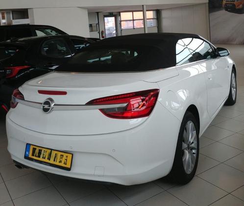Opel Cascada 1.4 Turbo 140 PK EcoFlex  2014 Trekhaak  Wit, Auto's, Opel, Particulier, Cascada, ABS, Adaptieve lichten, Airbags