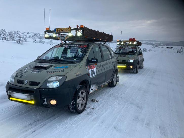 Renault Scénic 2.0 16V 4WD Garbage Run Barrel Challenge, Auto's, Renault, Particulier, Scénic, Benzine, E, MPV, Handgeschakeld