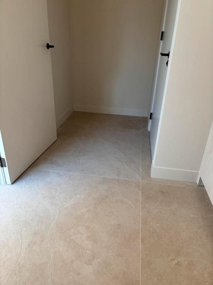 Grote Beige Vloertegels 120x120cm, Doe-het-zelf en Verbouw, Tegels, Zo goed als nieuw, Vloertegels, Keramiek, 60 cm of meer, Minder dan 5 m²